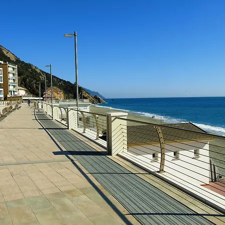 Deiva Holidays Appartement *